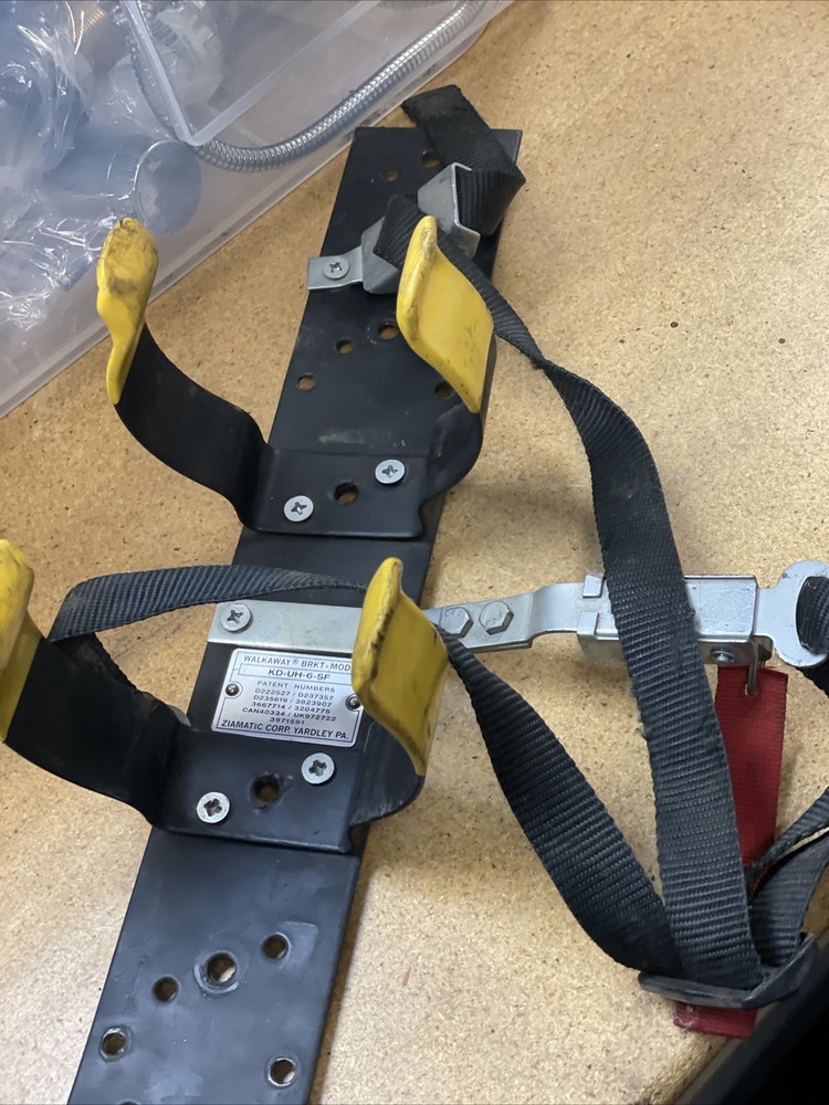 Ziamatic WALKAWAY - SCBA Bracket - Model Kd-uh-6-sf