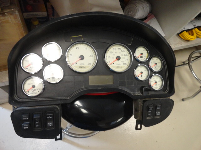 INTERNATIONAL PROSTAR 2012: Instrument Cluster