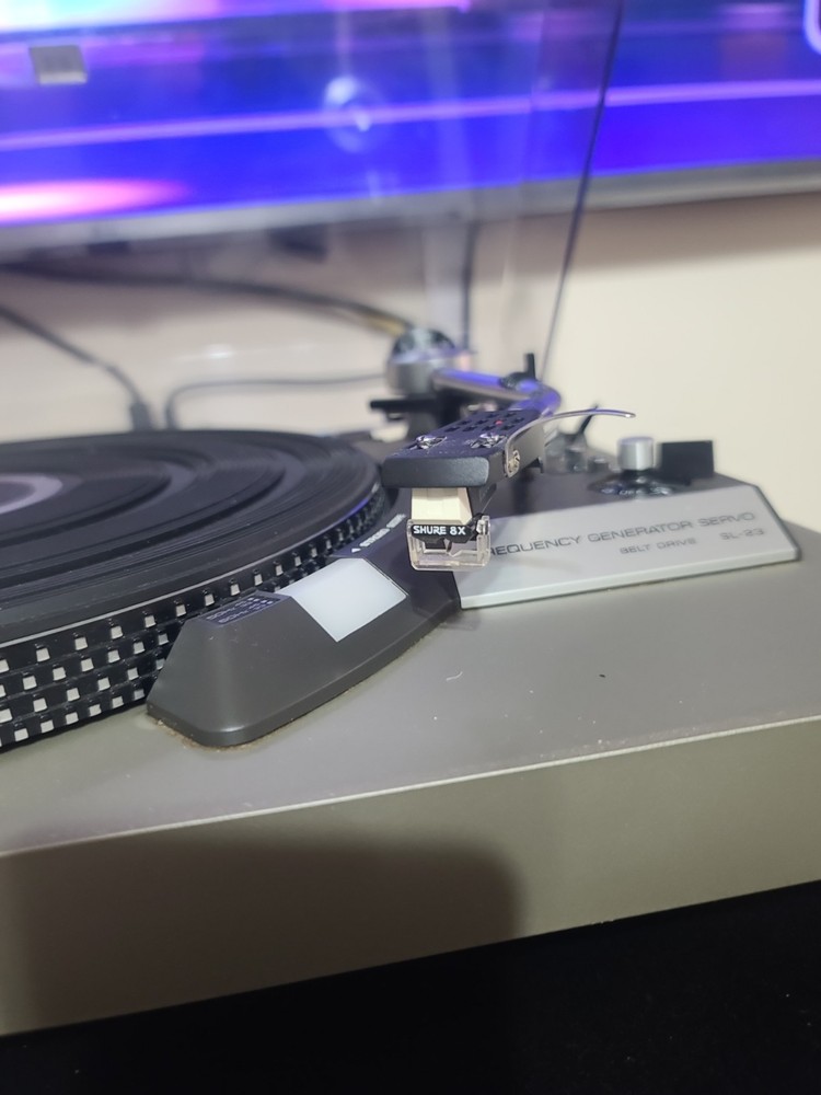 Technics SL-23 Professionally Serviced Shure R1000XT