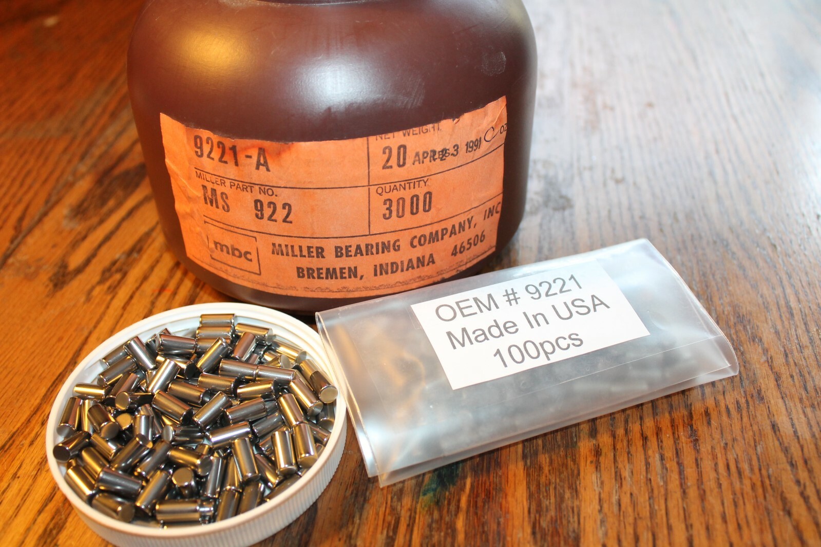 Bag Of 100 Crankcase Roller Bearings Harley Davidson Part #9221A 1930-1986 USA