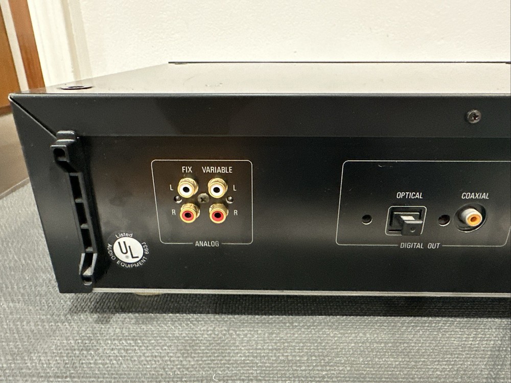 DENON DCD-1560 CD Player Real 20 Bit Lambda DAC