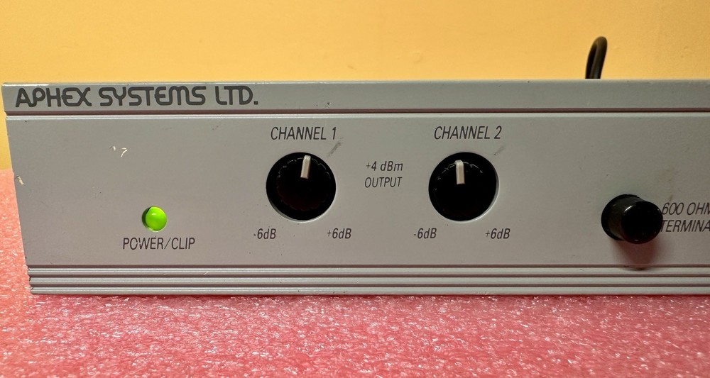 Aphex Model 124 10/4 Audio Level Interface