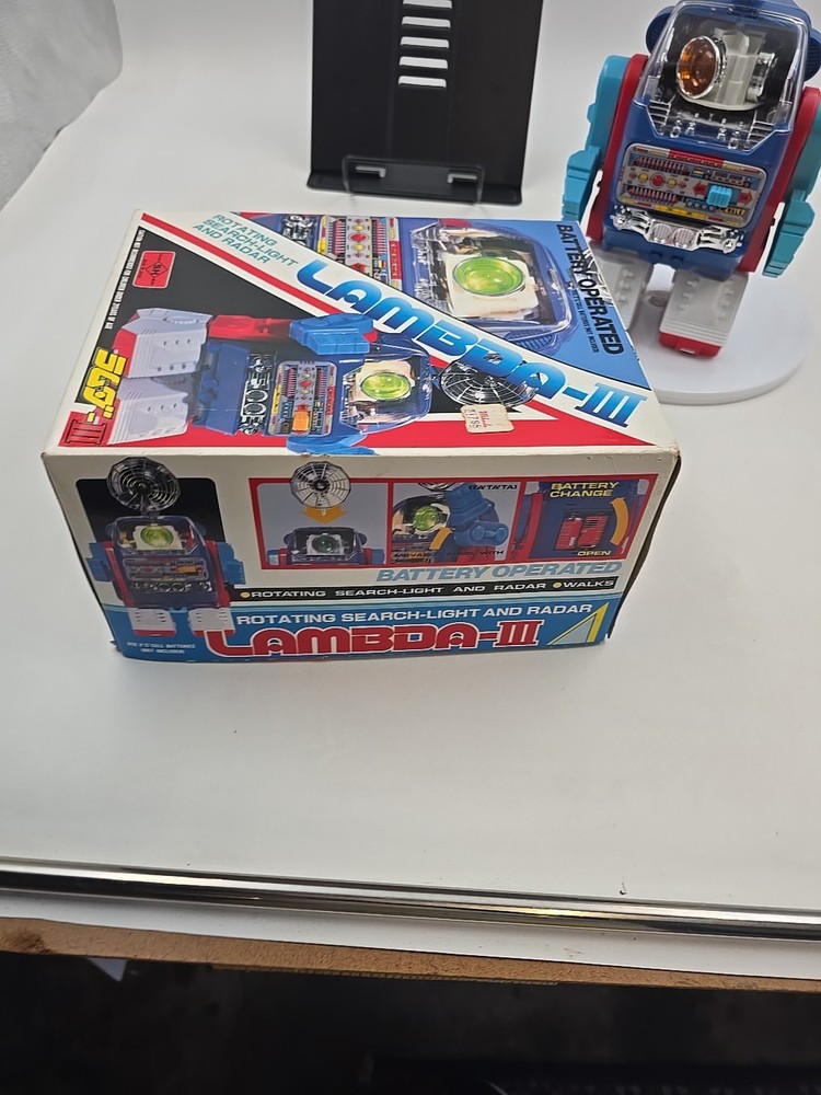 VINTAGE Robot Lambda 111 Rotating Searchlight And Rader Mint Condition