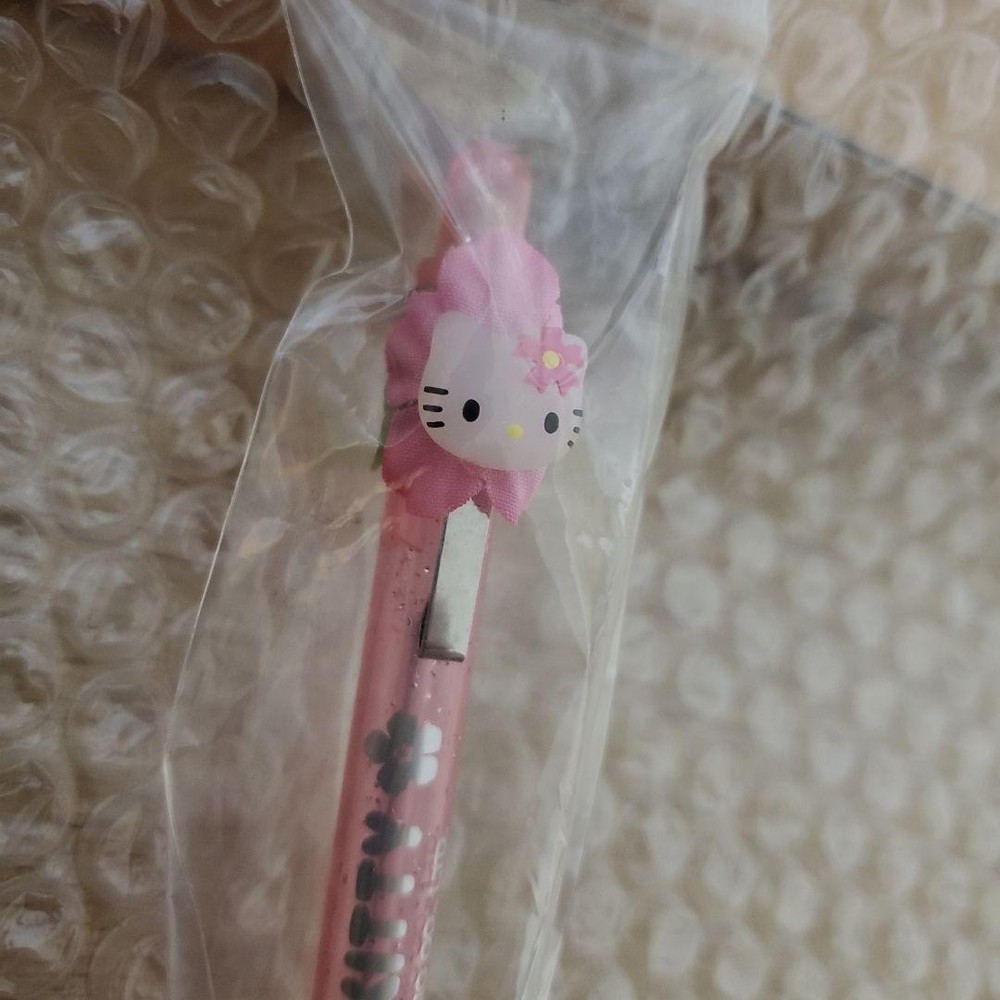 hibiscus kitty pen