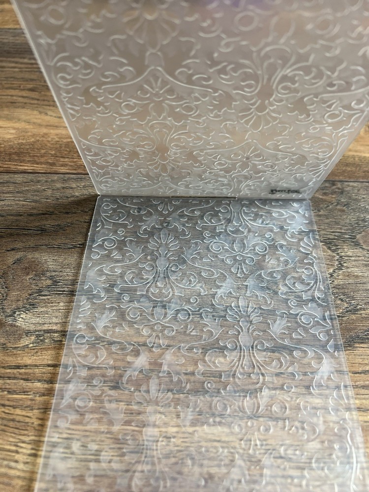Darice Embossing Folder Damask Background 5 X 7 Inches