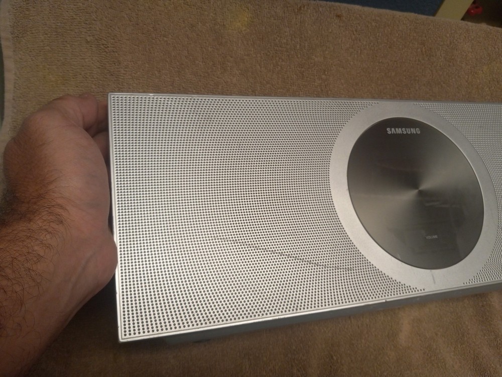 Samsung MM-D470D Micro System DVD CD FM Player ipod Dock *No remote control*