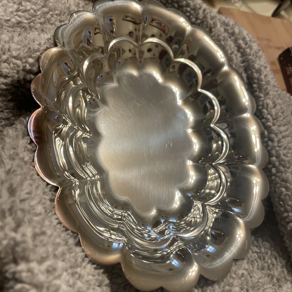 Vintage Oneida Silver Candy Or Nut Dish 8” X 6” Made In America. EUC