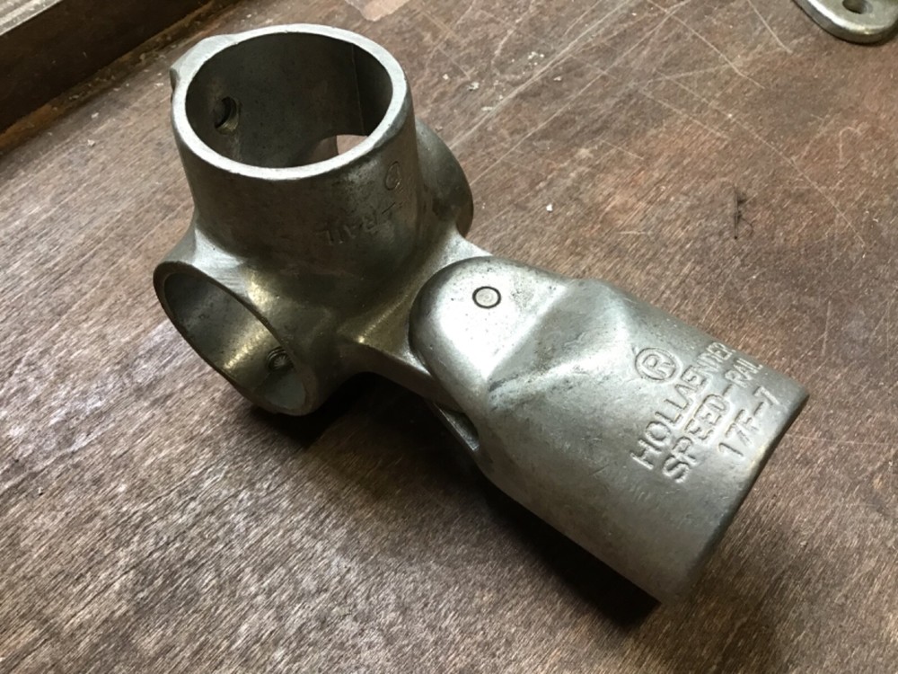 Hollaender SPEED-RAIL # 17F-7 Adjustable Tee