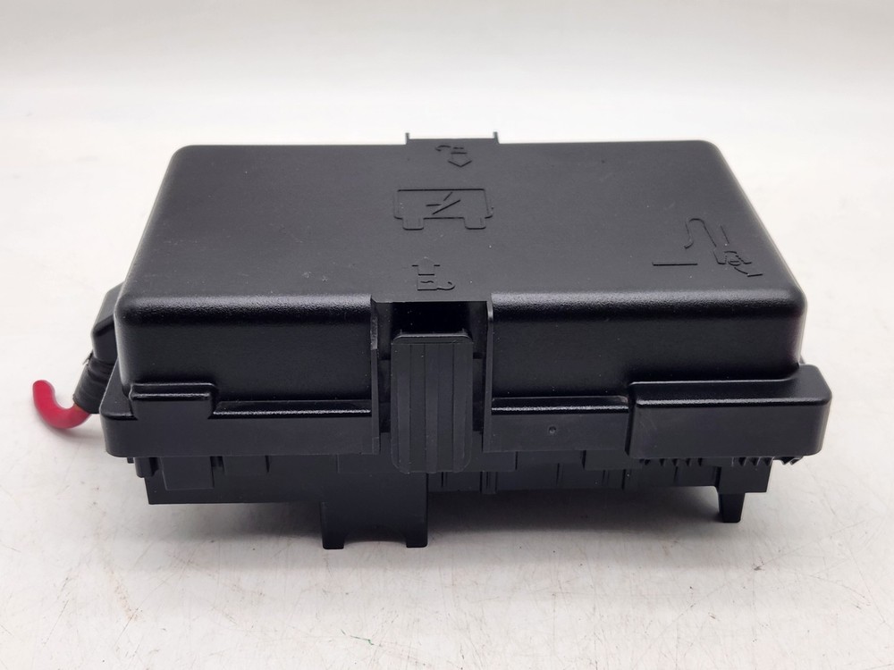 2017-2022 Chrysler Pacifica Engine Fuse Box Relay Junction Module Unit OEM