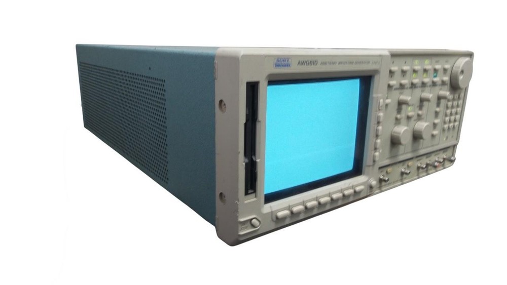 Sony Tektronix AWG610 Arbitrary Waveform Generator 2.6 GS/s