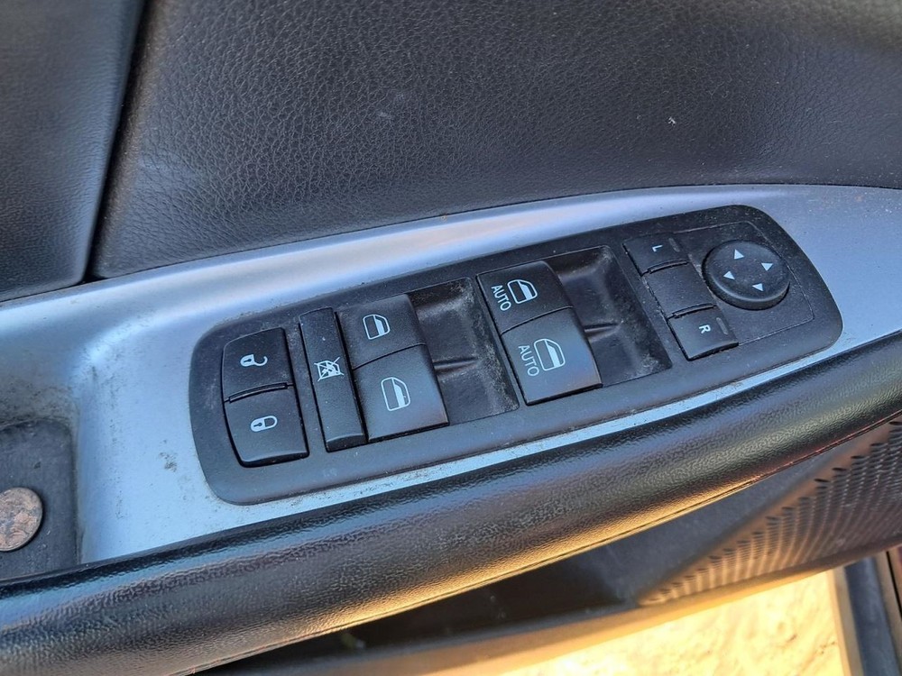 JOURNEY 2017 Glove Box 4850068