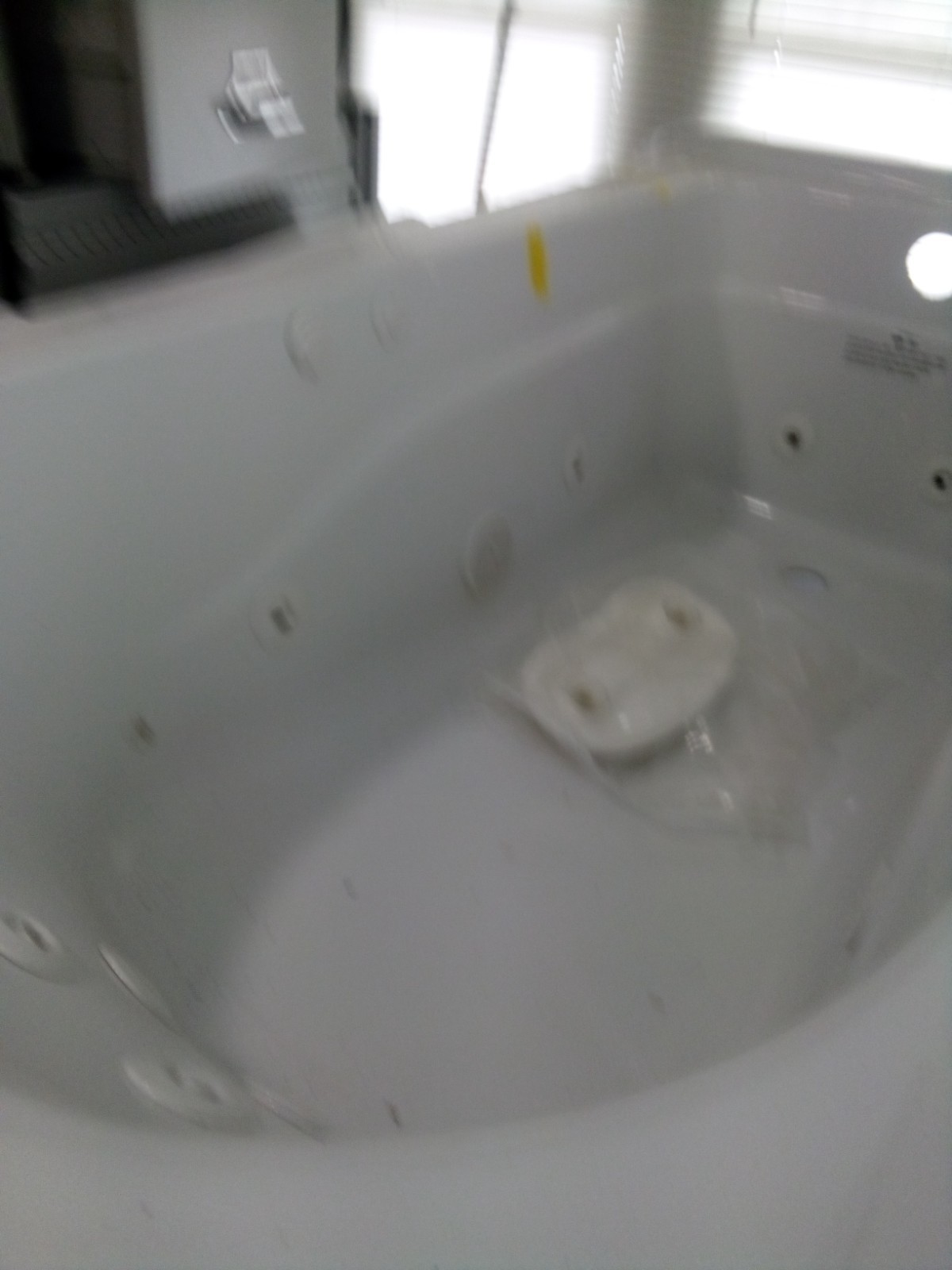 ACRYLIC SOAKING TUB – MADE IN USA. SIZE: 5’ ¼” x 4’ 5” w/Jets NEW