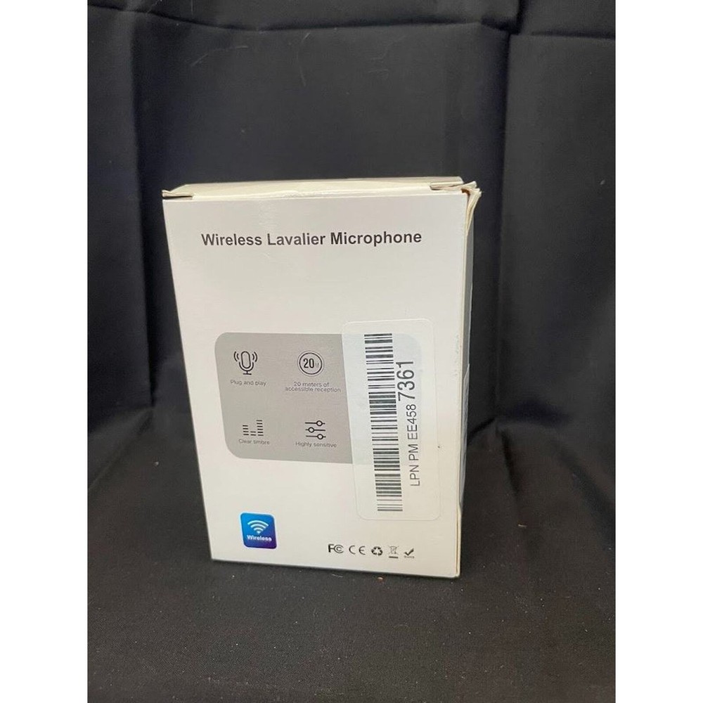 Wireless Lavalier Microphone with case NEW