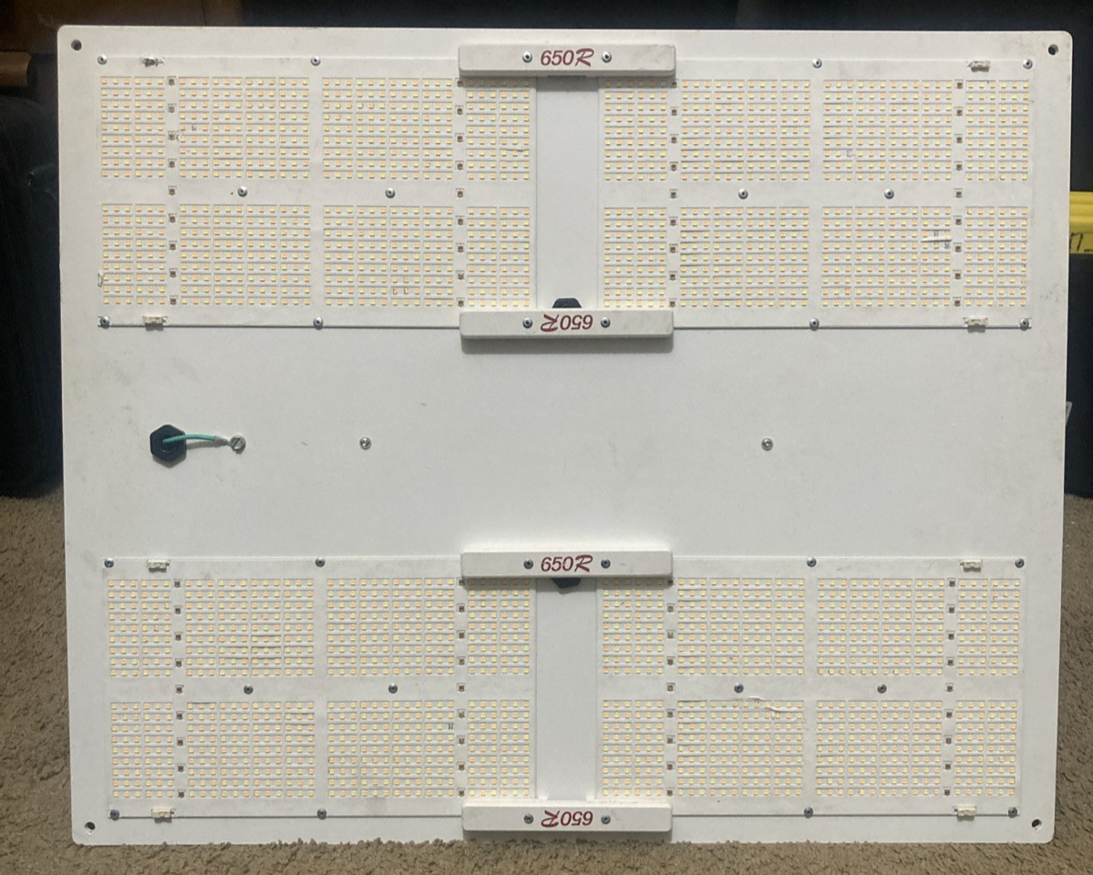 HLG 650R LED Grow Light Used Indoor Plant Growing Light