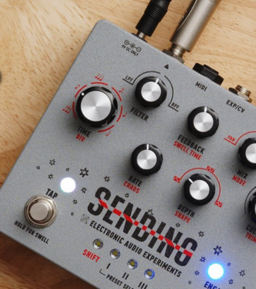 Electronic Audio Experiments Sending V2 Digitally Controlled Analog Delay Pedal