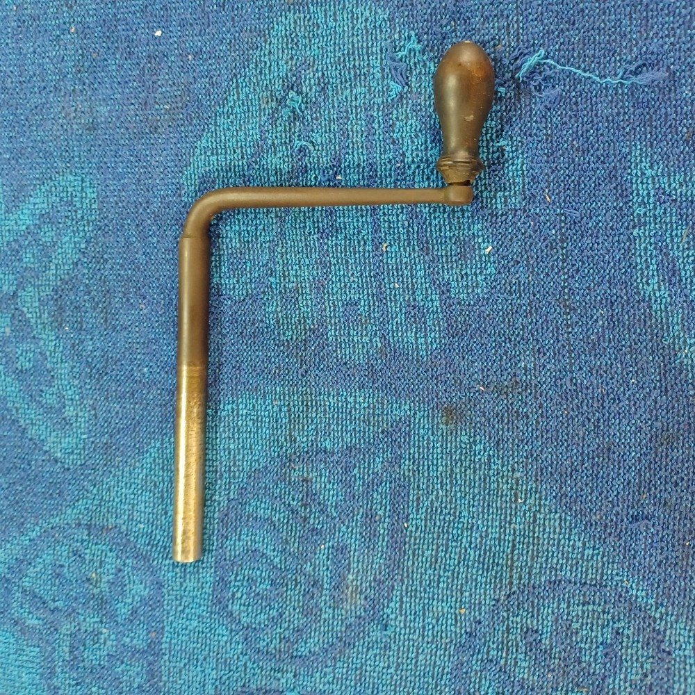 PHONOGRAPH HAND CRANK 3/8" FEMALE THREADED