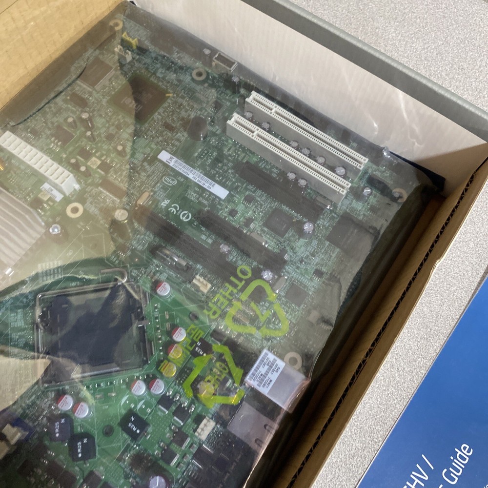 NEW SEALED PACKAGE - INTEL S3210SHLC SINGLE PROCESSOR SERVER MOTHERBOARD 902001