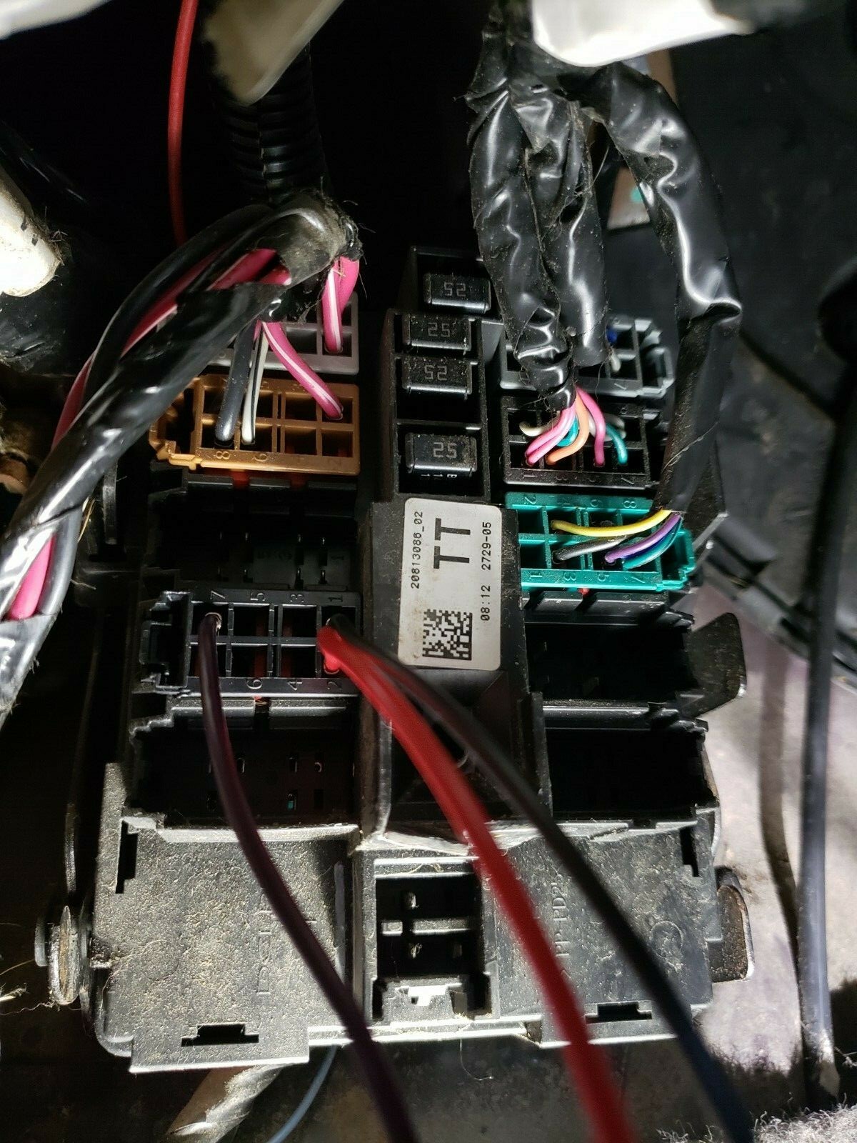 2007-2013 GM UPFITTER CHEVY GMC JUNCTION BLOCK MBEC CONNECTOR 13504592 20791502