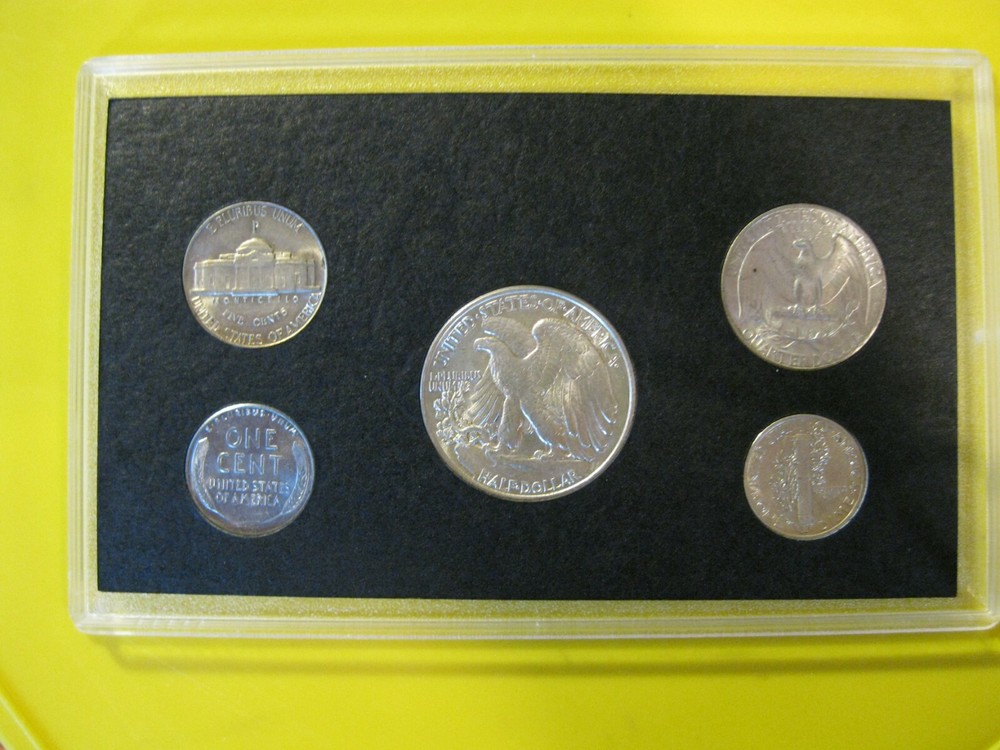 1943 P US Mint Set Brilliant Uncirculated!