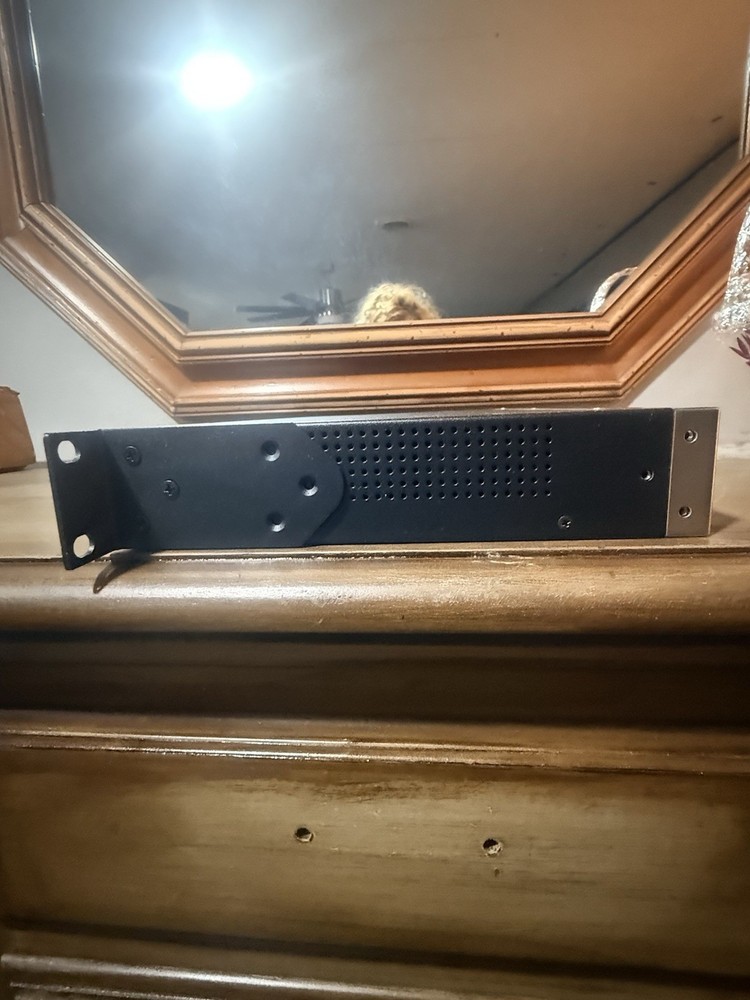 Digi CM 32 Connectware 32-Port Terminal Server Console –Tested And Powered On