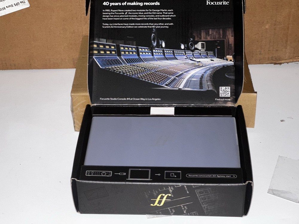 Focusrite Scarlett 2i2 4th Gen 2025 Anniversary Edition USB-C Audio Interface