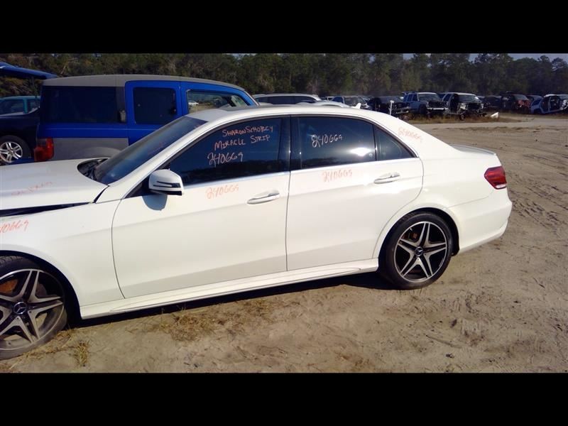 E350 2015 High Mounted Stop Light 1083364