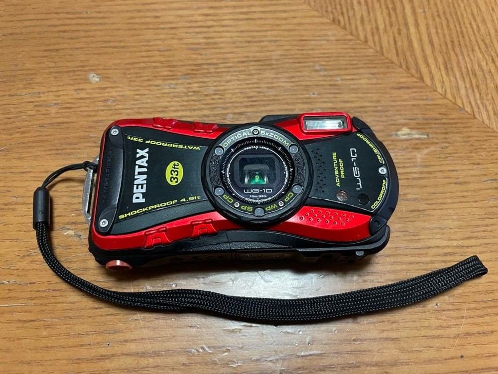 PENTAX WG-10 Red Black Waterproof Shockproof Compact Digital Camera
