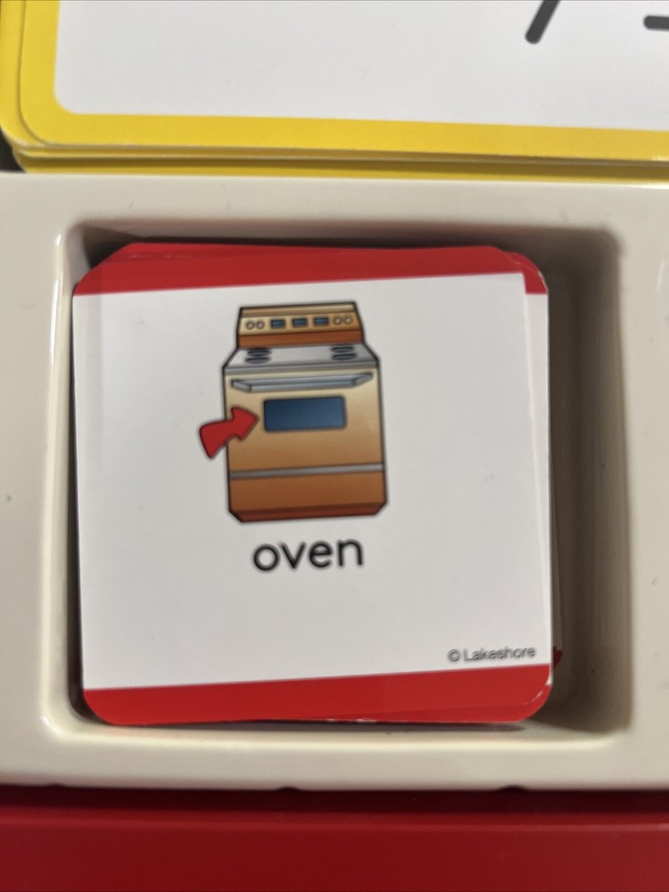 LAKESHORE LEARNING Creating Sight-Word Sentences Center