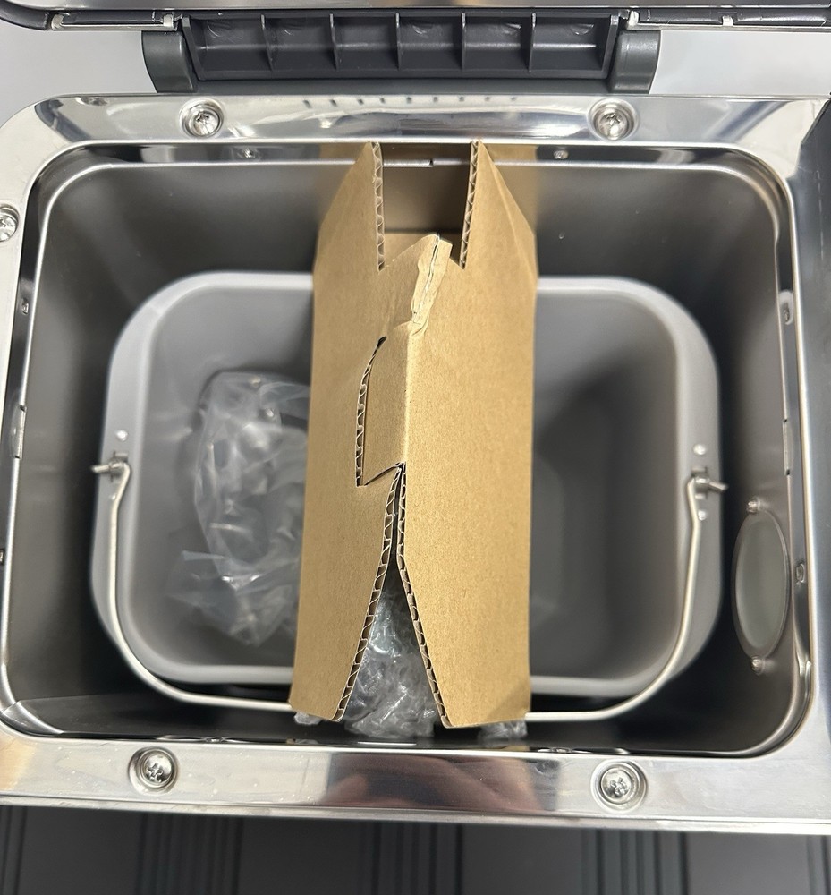 Breville Custom Loaf Bread Maker Automatic Fruit Nut Dispenser