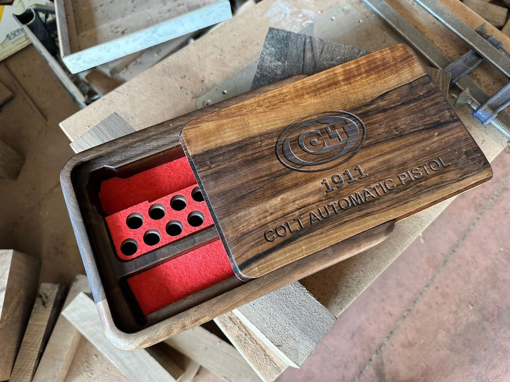 COLT 1911 CUSTOM DESIGN WALNUT PRESENTATION BOX/CASE NEW