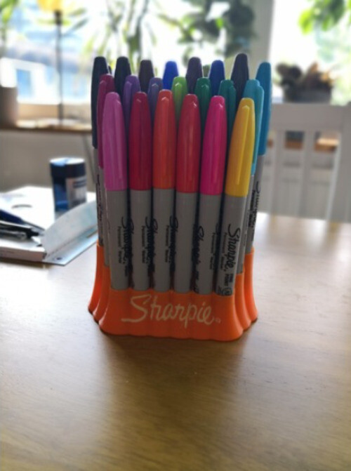 Medium 21 Count Sharpie Holder / Display Organizer for Fine Point Markers
