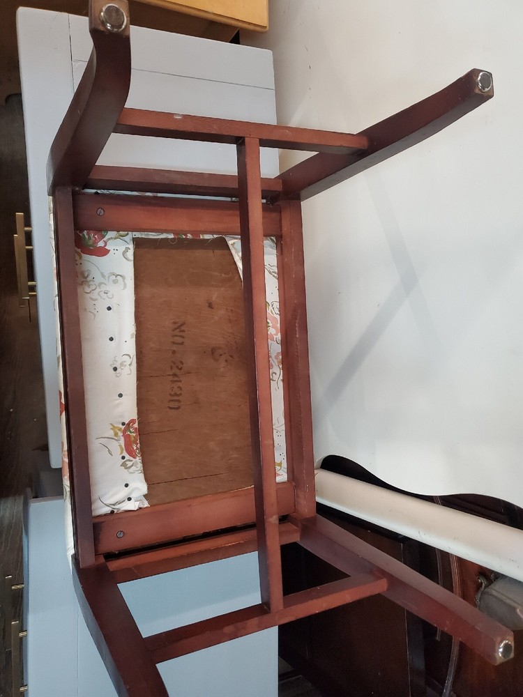 VINTAGE UPHOLSTERED WOODEN BENCH