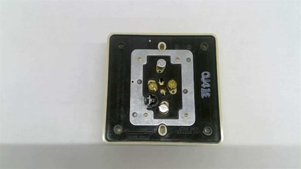 Pass & Seymour 450I Quad Receptacle