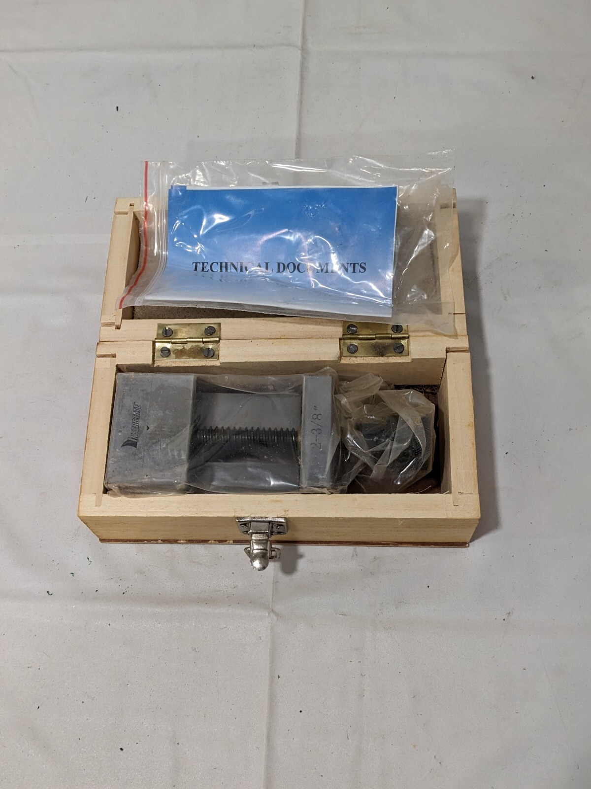 Interstate Toolmaker's Vise 2-3/8" Jaw Width 2-1/8" Jaw Opening Cap 09287624