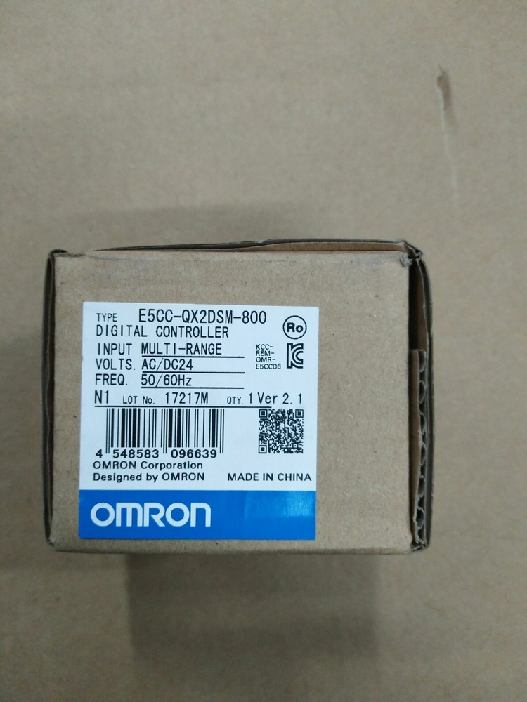 1PC New Omron Digital temperature controller E5CC-QX2DSM-800