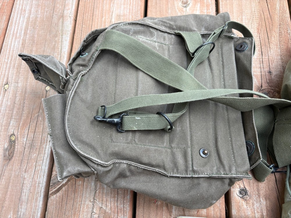 Medium M17A2 Gas Mask - 1980's - Excellent condition.