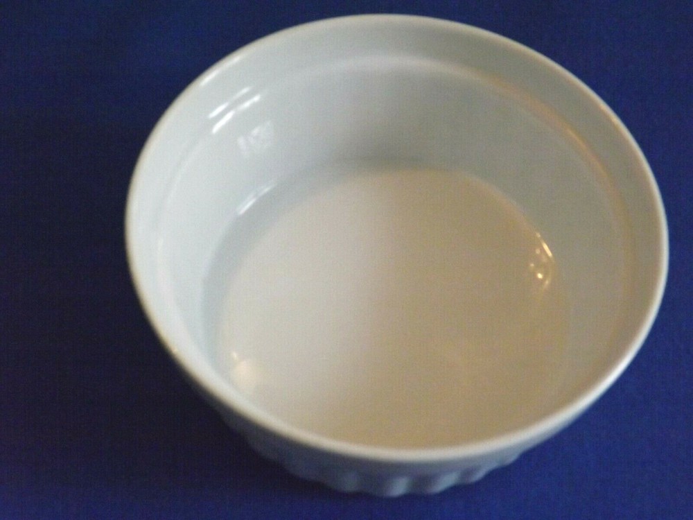 Sur La Table White 7" Round Stoneware Casserole Baking Serving Dish