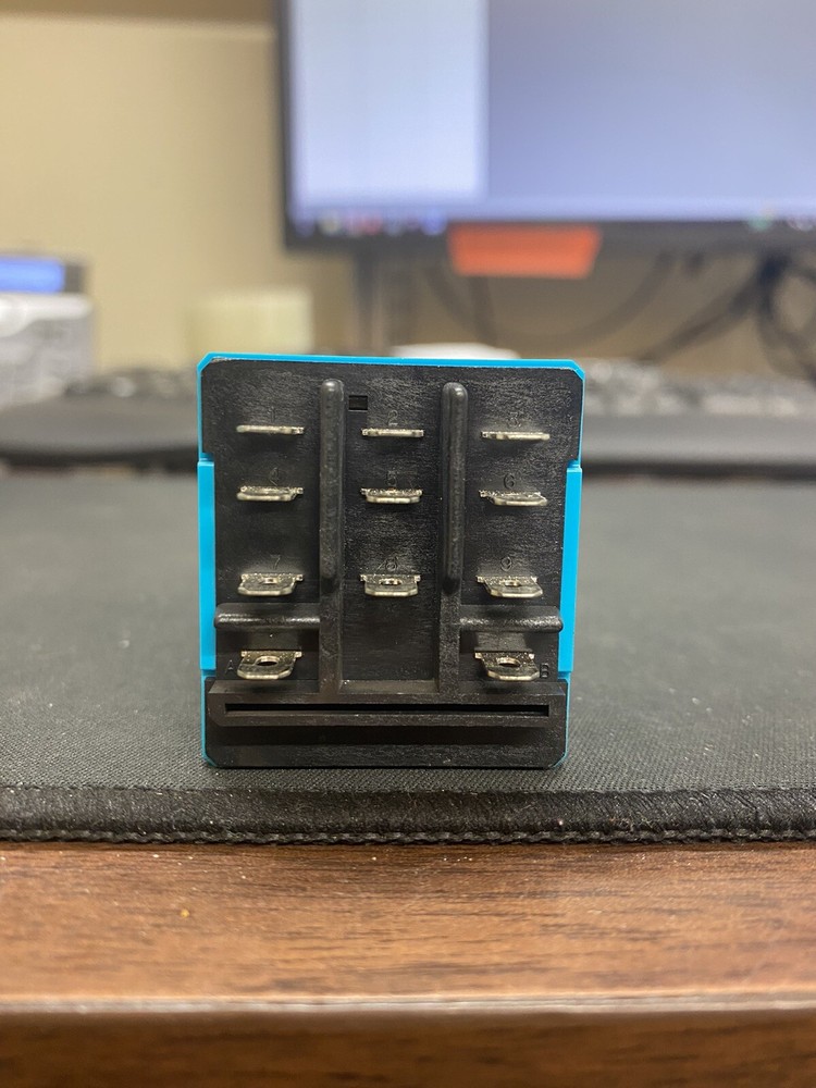 IDEC ELECTRONIC TIMER TYPE RTE-B11 11 PIN TIMING RELAY WITH IDEC SR3B-05 SOCKET