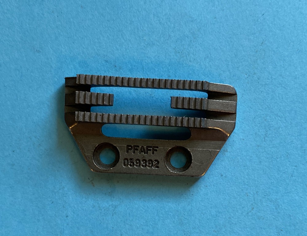 *USED* 059392-PFAFF FEED DOG-FOR SEWING MACHINES-FREE SHIPPING*