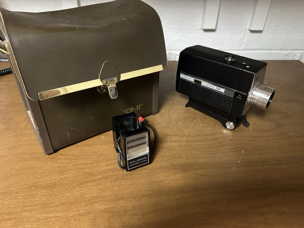 Sears Super-8 Easi-Load C160 With Case And Flash Untested