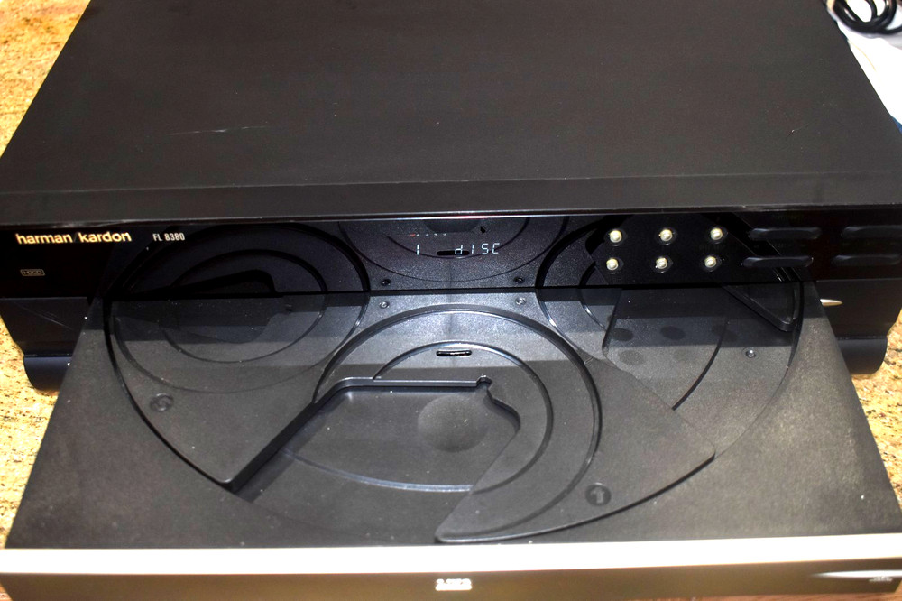 Harmon Kordon FL8380 5 CD Changer
