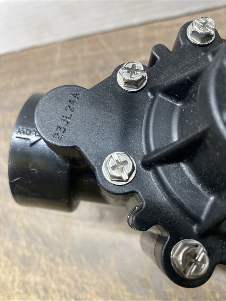 Rain Bird Threaded Flow Valve 1 1/2" HD-05