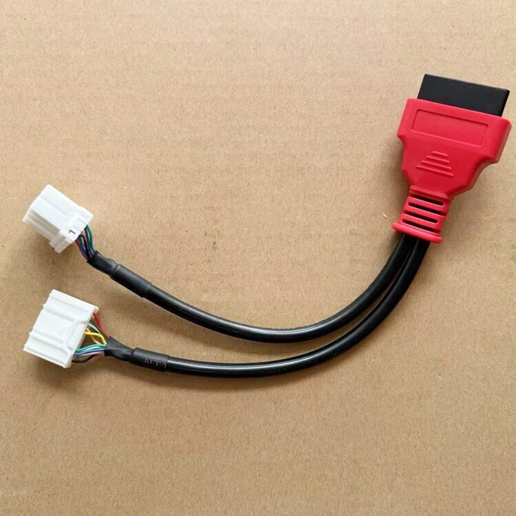 Autel Tesla 3 and Y-Compatible Adapter : Tesla-compatible diagnostic adapter