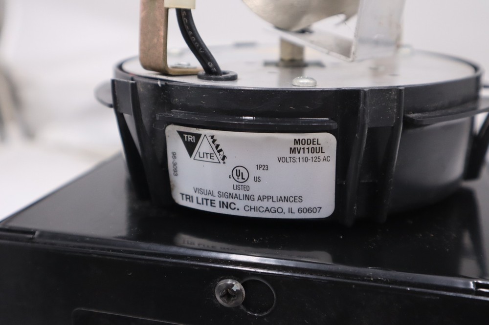 TRI LITE MV110UL STACK LIGHT APPLICATION SIGNAL - SURPLUS NEVER USED #H1091