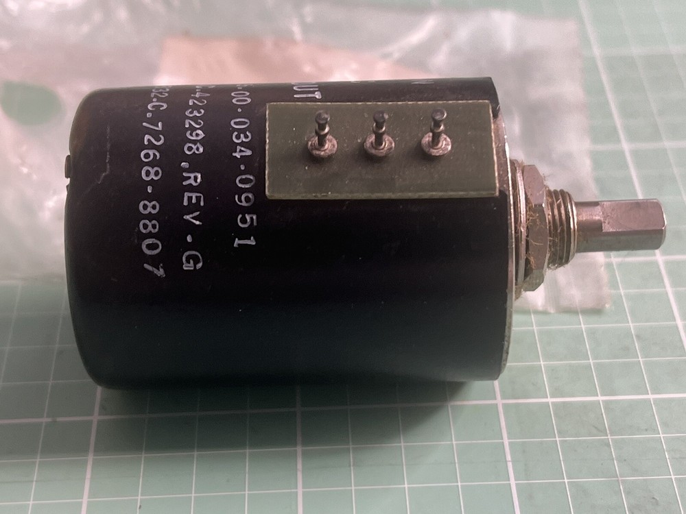 ATTENUATOR VARIABLE NSN 5985-00-034-0951