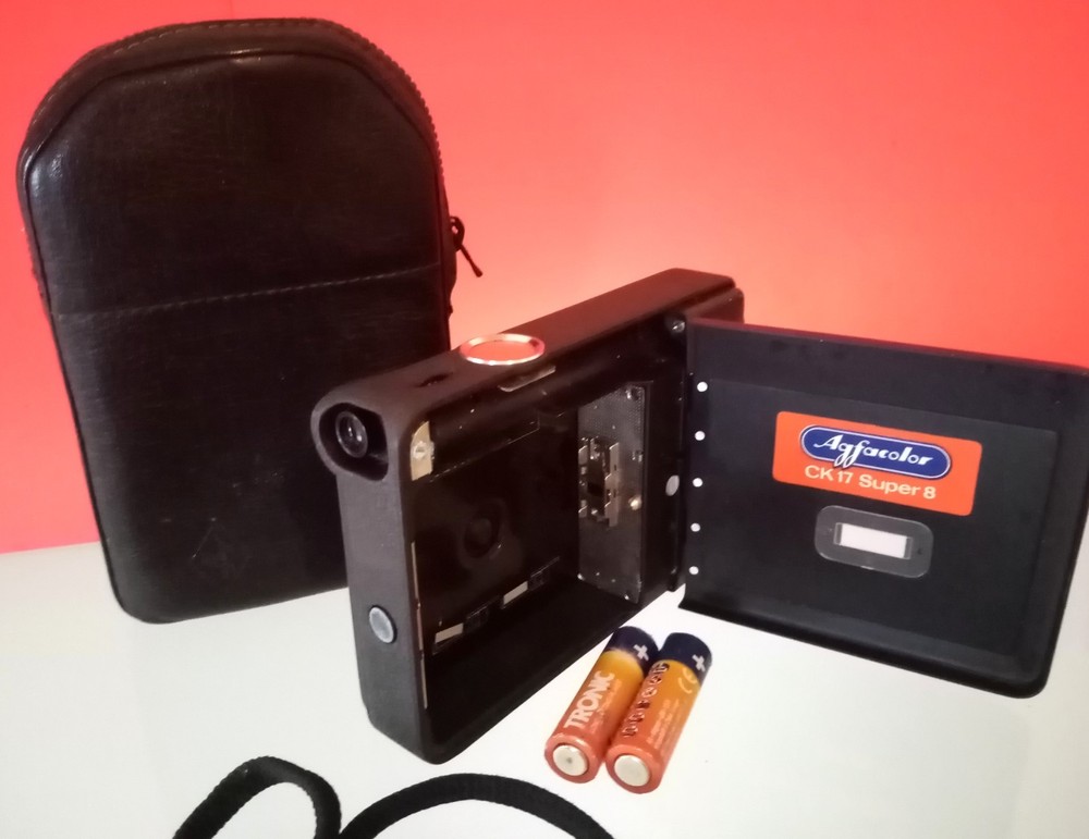 Vintage Design Agfa Microflex 200 - Super 8 movie Camera & Case