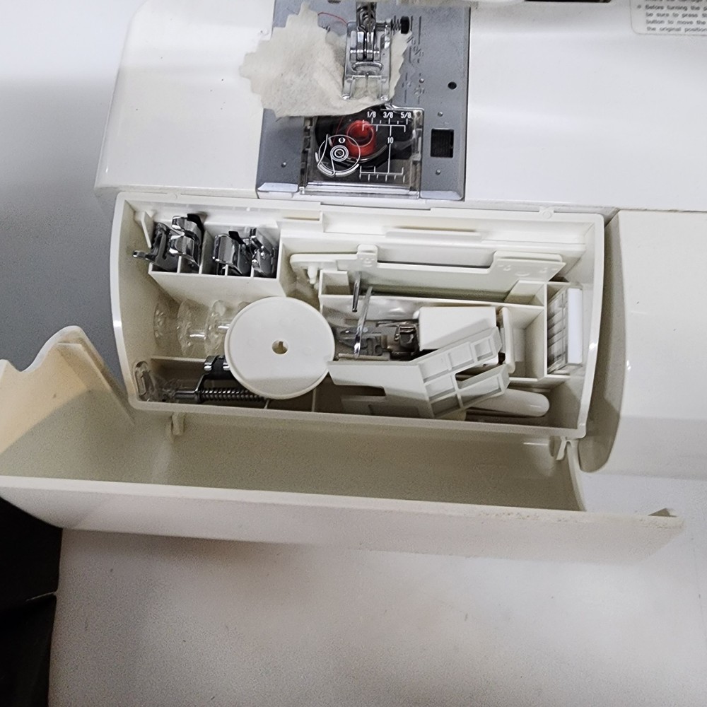 Janome Memory Craft 9000 Sewing Embroidery Machine Combo Computerized W Case Acc