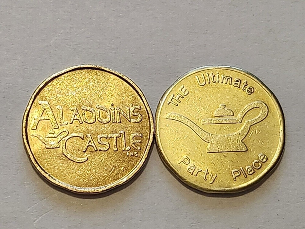 ALADDIN'S CASTLE ARCADE TOKEN - MAGIC LAMP ON BOTH SIDES