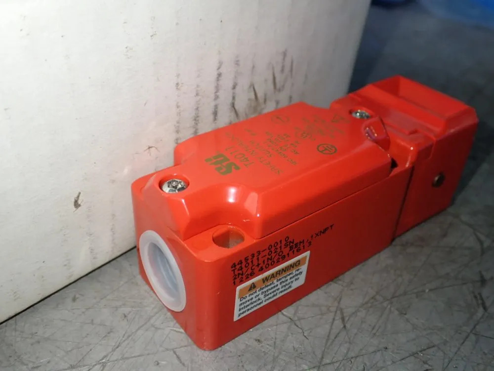 STI SAFETY INTERLOCK SWITCH T4011