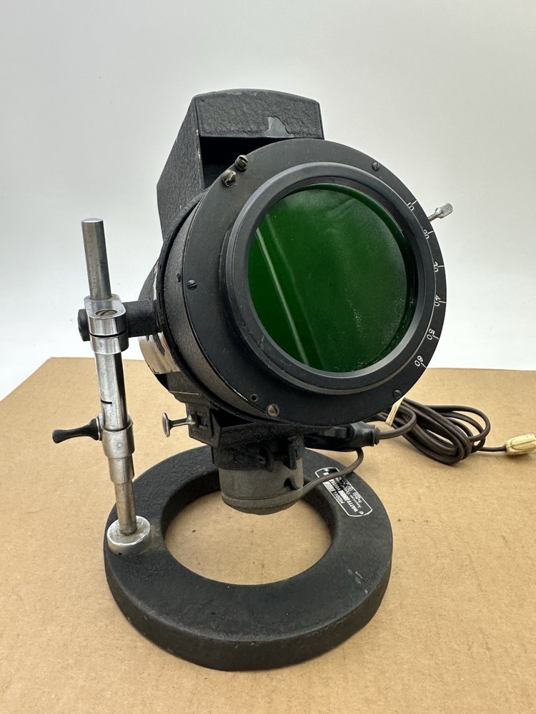 MICROSCOPE ILLUMINATOR Antique Spotlight Model 370 American Optical Co.